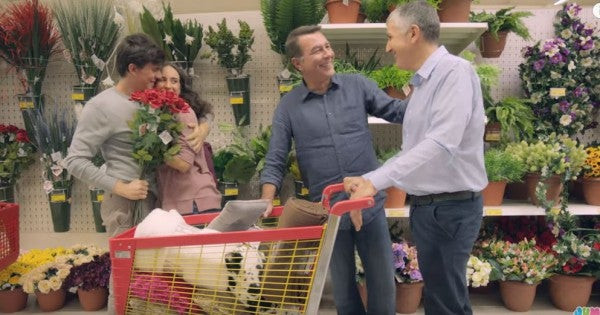 Η viral επιστολή για τα «αίσχη» του Jumbo από πολύτεκνο πατέρα: Η εταιρεία σας μαγαρίζει τις αθώες συνειδήσεις των παιδιών